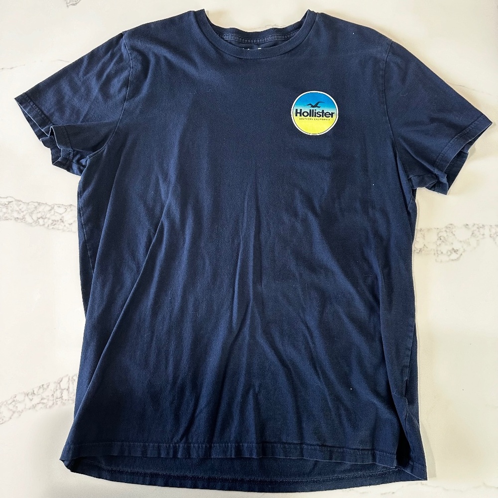 Hollister "In It for Everyone" Blue T-Shirt - Size XL, Blue/Yellow Ombre Graphic